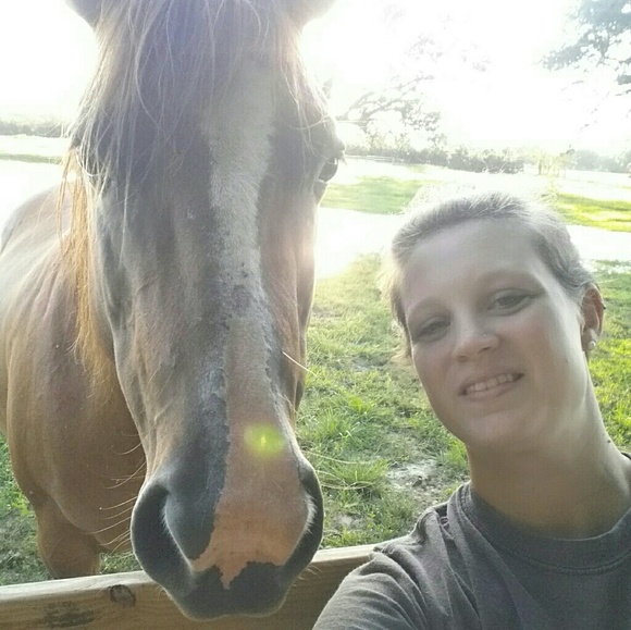 Meet your Posher, Shannon - Picture 2 of 2